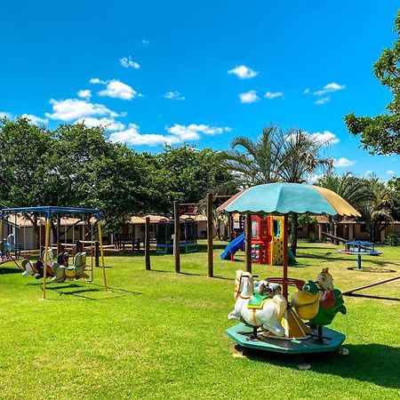 Villa De Holanda Parque Hotel Holambra Luaran gambar
